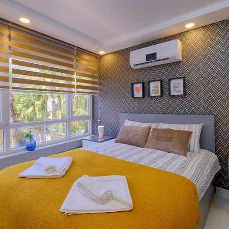 아파트 Hadrian Modern Amber In Prime Old Town Location 안탈리아