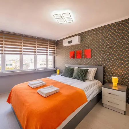 Hadrian Modern Amber In Prime Old Town Location Апартаменты *