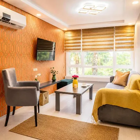 Hadrian Modern Amber In Prime Old Town Location Анталья