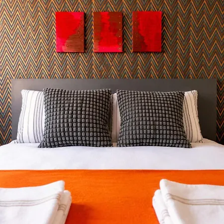 Апартаменты Hadrian Modern Amber In Prime Old Town Location *