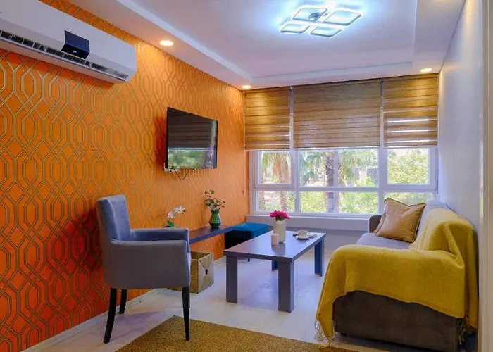 Modern Amber Apartment & Prime Old Town Location Анталья