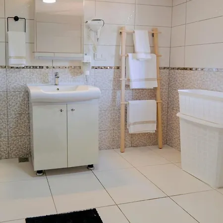 Prime Location Flat In Center شقة